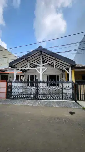 Rumah Janur Kuning Kelapa Gading – Strategis, Turun Harga