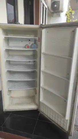 Freezer 6 rak, SHARP