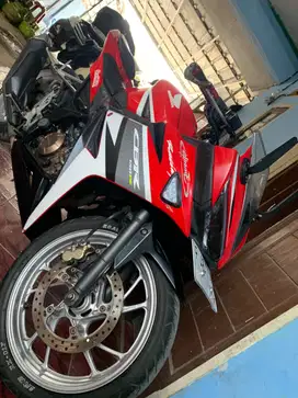 Di jual Honda CBR 150 R