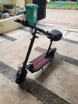 SCOOTER sekuter otopet listrik Sealup Q8 36v