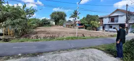 500 Meter Jl Kaliurang km 10, 2 Menit Pasar Gentan
