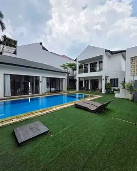 Rumah modern tropikal strategis  di cinere Depok