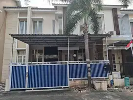 Rumah 2 lantai kawasan modern