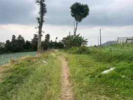 Tanah 800m² Dekat Kemuning Sky Hill Cocok Untuk Villa
