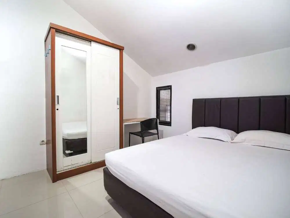 Homey Residence - Tipe Deluxe Window Palmerah Slipi
