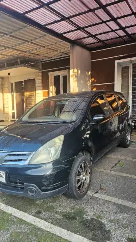 GRAND LIVINA XV 2008 MATIC