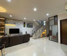 Rumah golf island luas 120 full furnish bagus siap huni