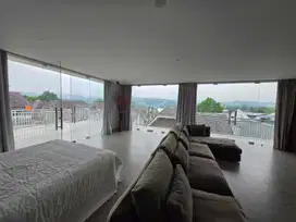 DISEWA RUMAH PREMIUM FULL FURNISHED TAHUNAN VIEW GUNUNG ENGLAND PARK