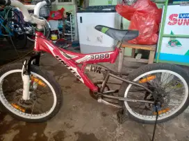 Sepeda BMX United