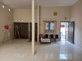 Disewakan Rumah Strategis di Tanah Mas – 2 KT, Harga 25 Juta/Tahun