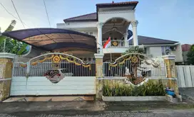 Rumah Klasik di Kebonsari