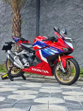 Honda CBR 250RR ABS Quick Shifter Tricolor th 2022 Termurah Koko Motor