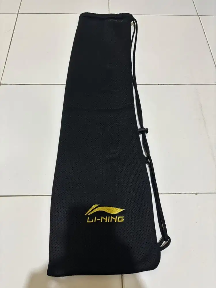Sarung Raket Badminton