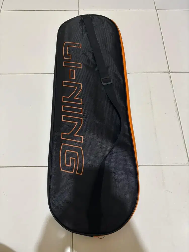 Sarung Raket Badminton