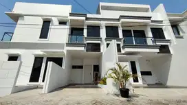 Dijual rumah lux 2 lantai 5 menit dr tol cempaka putih