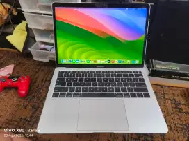 Macbook Air 2019 Mulus Normal Siap Pakai