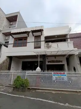Rumah Kost Putri sekaligus untuk dikontrak kan