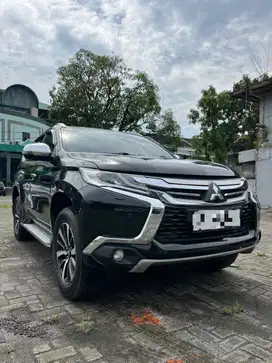 Pajero Sport Dakar 2.4  4x4 AT Fortuner Mitsubishi
