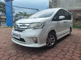 2013 TDP 6,JT Nissan Serena 2.0 Highway Star Bensin-AT Putih