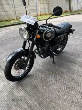 Kawasaki w175 Se Hitam Glossy