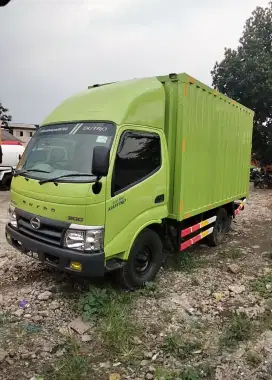 Truk Box Hino Dutro