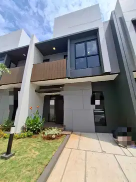 Sewa Rumah Murah 2 Lantai L6 Cluster Regia Summarecon Crown Gading 037