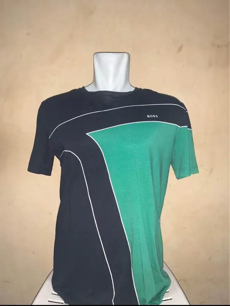 Kaos Boss Ori lengan pendek warna hitam hijau
