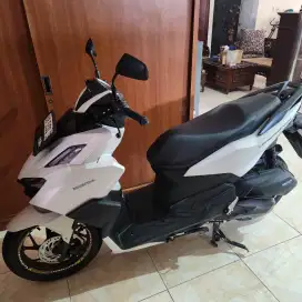 Vario 160 cbs putih 2024 bisa tunai atau kredit Gbm