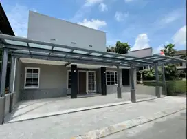 Dijual Rumah Full Renovasi di Singgasana Pradana Bandung