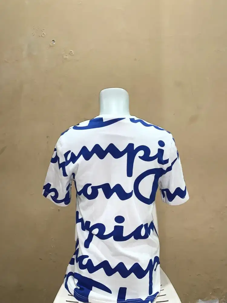 kaos Lengan pendek warna putih