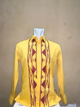Kemeja batik sutra ori lengan panjang warna Kuning