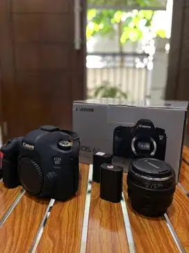 Canon EOS 6D - bekas siap pakai