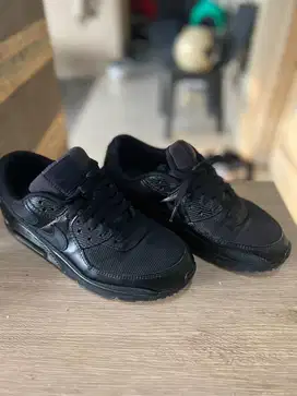 Jual murah sepatu nike air zoom hitam ,, dijamin makin kece
