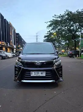 Toyota Voxy 2.0 AT 2018 Promo Dp 0..