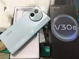 Vivo V30e 5G Ram 8/256GB layar lengkung