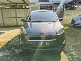 Sienta V 2017 matic bisa kredit