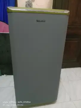 Kulkas 1 pintu merek Panasonic ORI