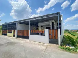 DIJUAL RUMAH CANTIK DESAIN MODERN DI JALAN IMOGIRI TIMUR
