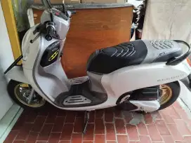 Sepeda motor Honda scoopy