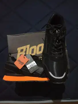 Sepatu lokal produk
