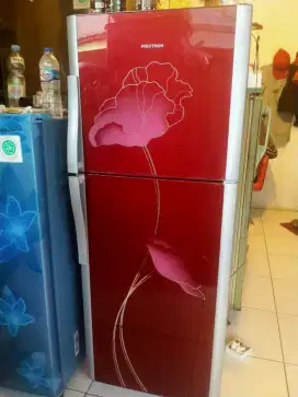 Kulkas Polytron tempered glass