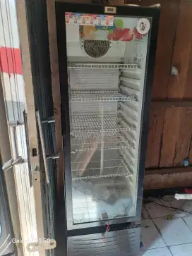 Showcase minuman
