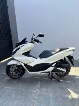 Honda PCX 160 Tahun 2022 Mulus Pajak Panjang Tangan Pertama