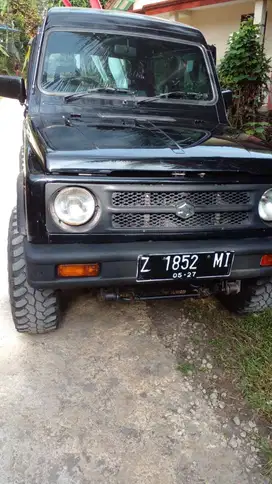 Suzuki Katana GX Warna Hitam Tahun 1995