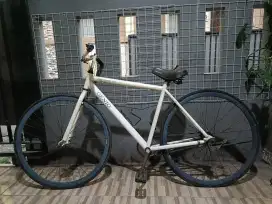 Sepeda Fixie Genio