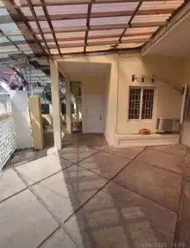 Di sewa rumah di kawasan Menteng dalam Tebet  jaksel jalan 2 mobil