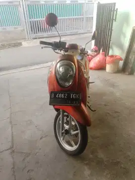 Honda scoopy th 2015 pgm fi b dki
