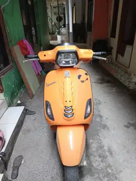 Vespa s iget 125