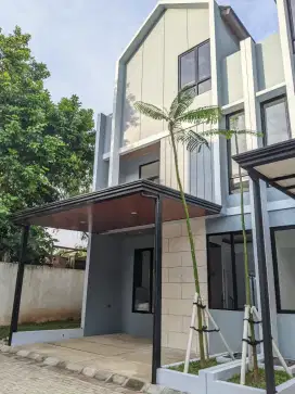Dijual Rumah 3 Lantai Siap Huni Serpong, 5 Menit Ke Stasiun Rawabuntu
