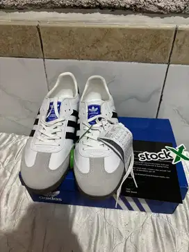 Sepatu samba og White black